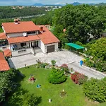 Apartment Sirol *