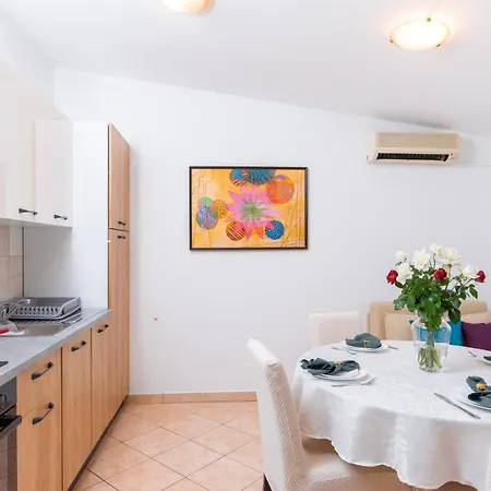 Sirol Apartment