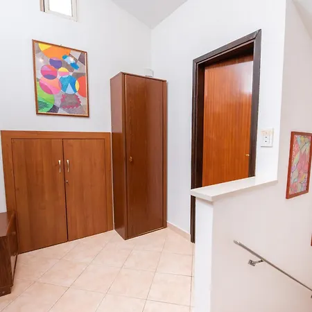Sirol Apartment *